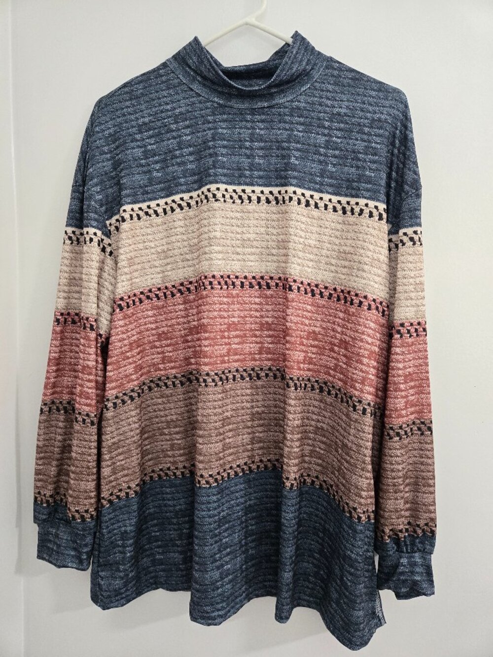 NWT-EMERY ROSE Plus Size 1XL Color Block Striped Turtleneck Long Tunic Top Comfy